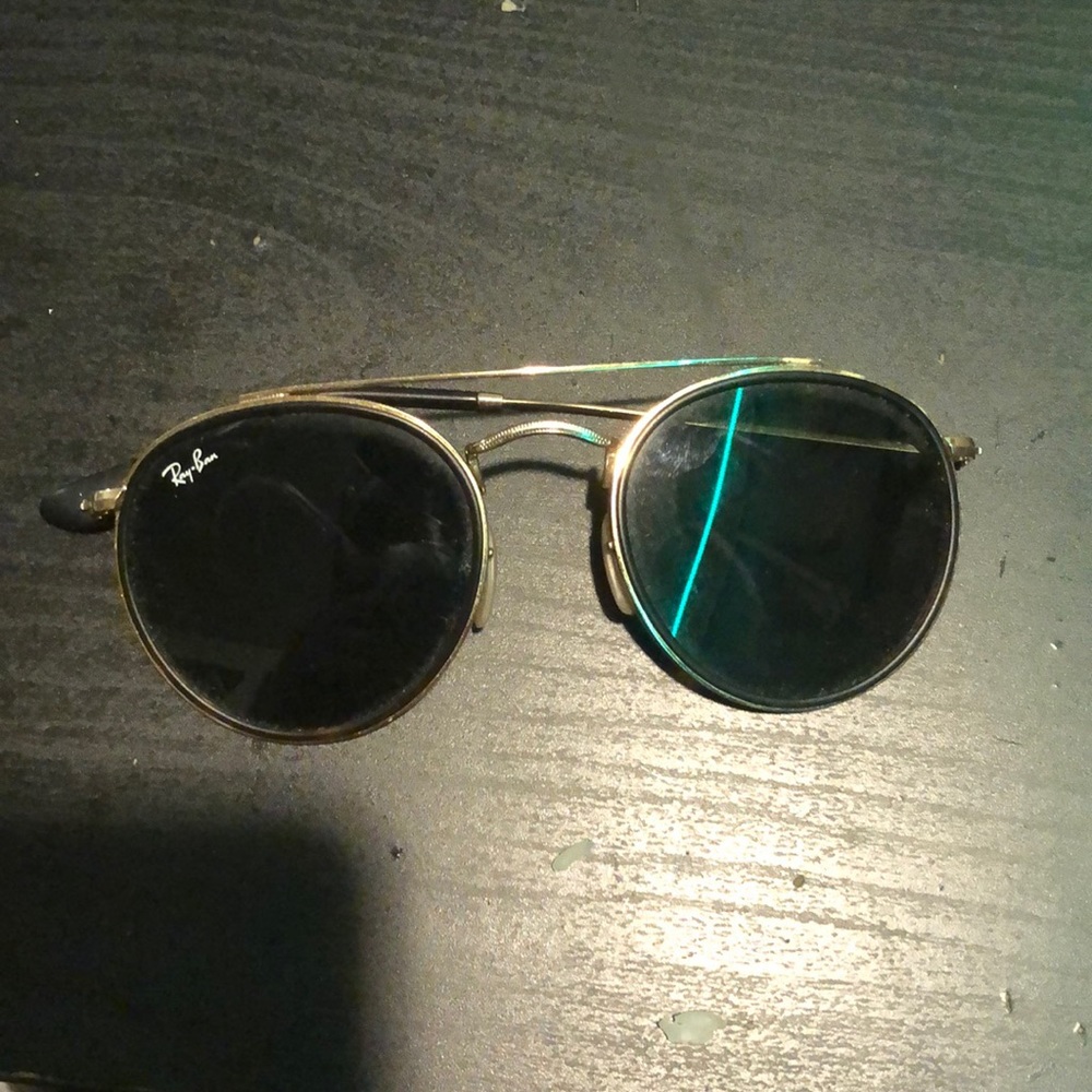 Ray Ban (Just frame and one arm)